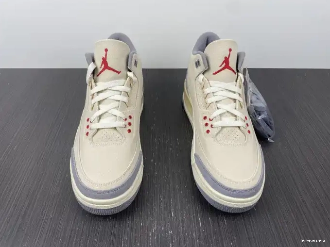 HYPE Jordan DH7139-100 Retro Muslin 3 Air 0521